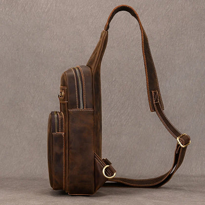 Homme avec Sac Banane