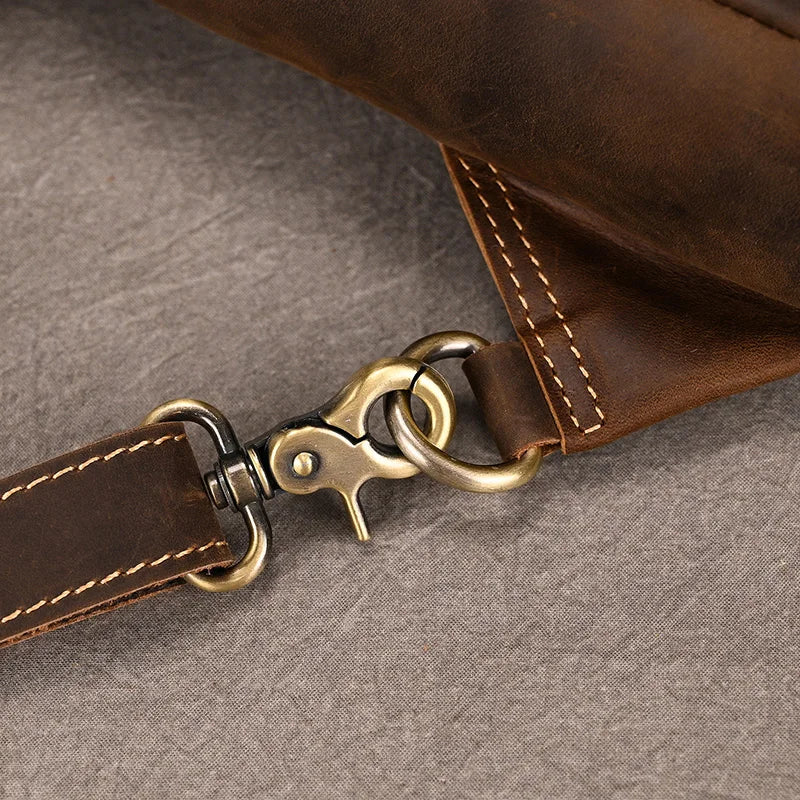 Homme avec Sac Banane