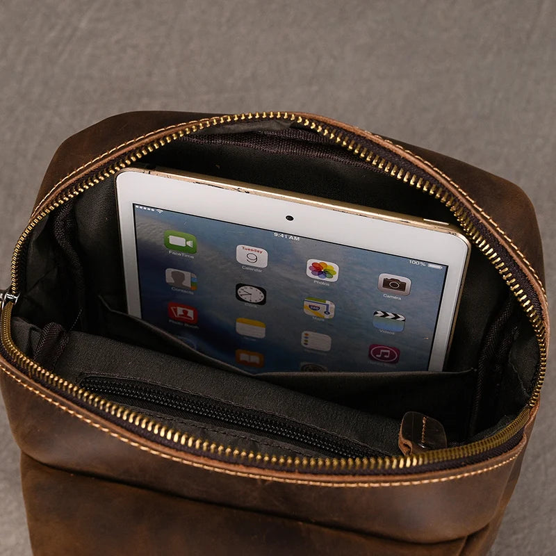 Homme avec Sac Banane